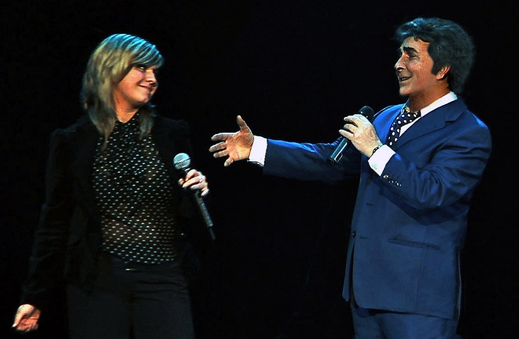 Claire De Closets Et Olivier Sorel Rendent Hommage À Bécaud